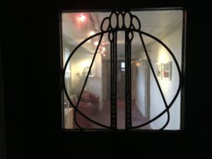 Square leaded window with looped pattern close view